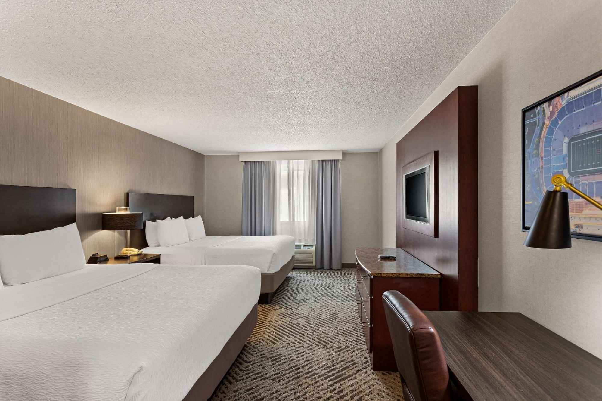 The Clover Hotel, Ascend Hotel Collection Саут Бенд Екстериор снимка